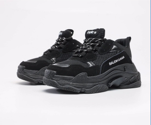 Balenciaga Triple S Black